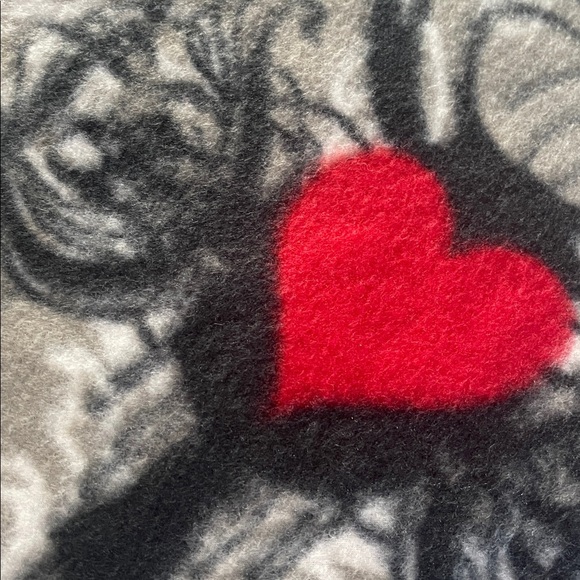 FLEECE—red heart - Picture 3 of 4